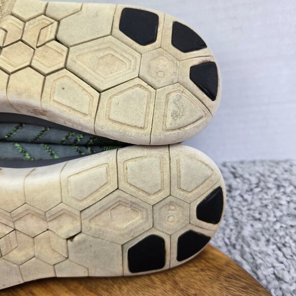 Nike Free 4.0 Flyknit Cool Grey Green Athletic Running Shoe Mens 11 717075-007 - Picture 11 of 14